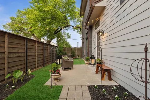 $870,000 | 4327 Cabell Drive, Dallas, TX 75204