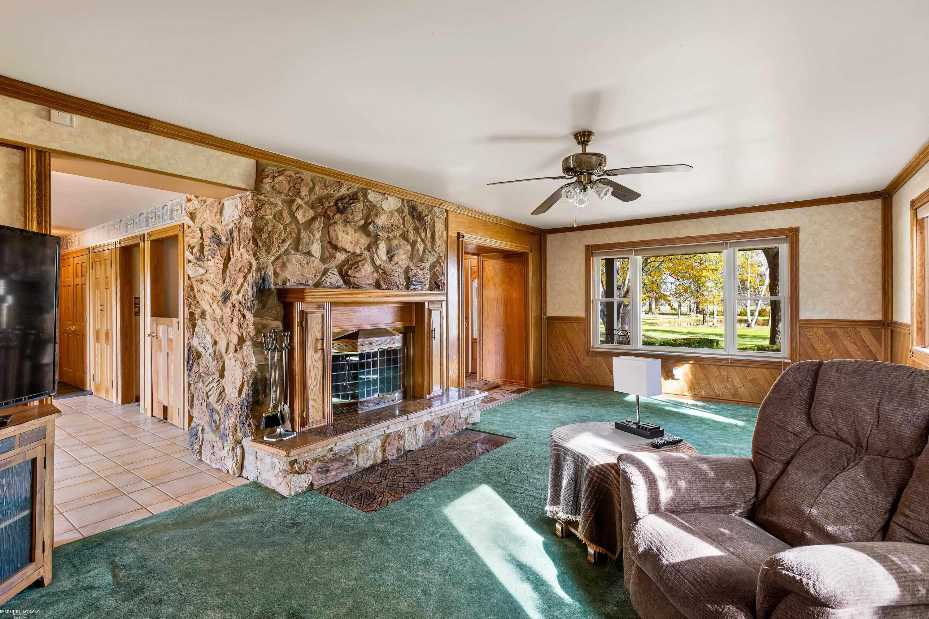 60313 Schoenherr Road Washington, MI 48094 - Photo 15 of 63 50159186-542af9a6-2981-4e0c-bb4a-b8e2b0ccd66f.JPG