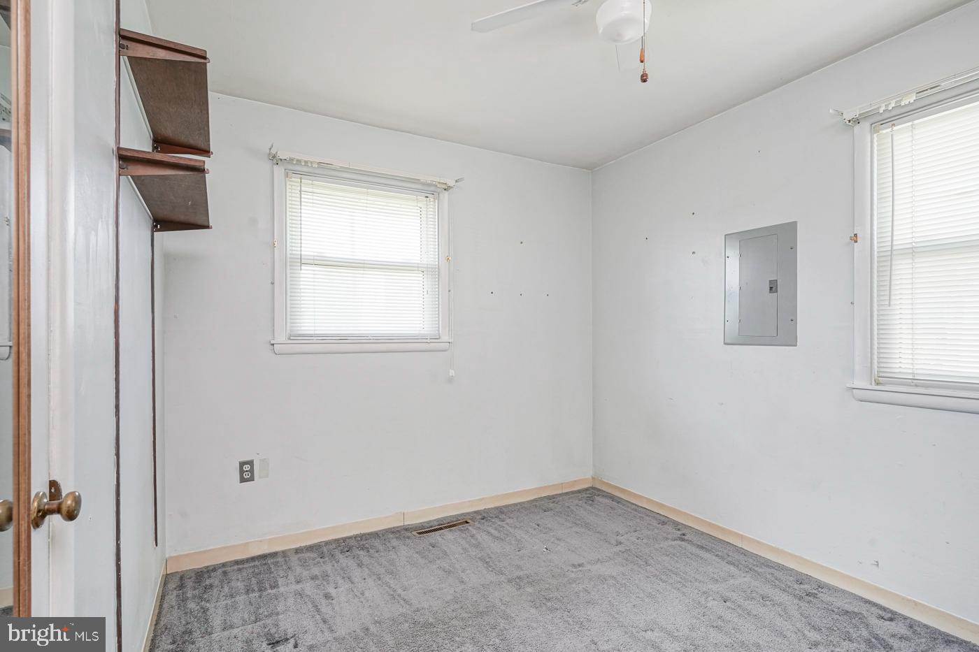 455 Colonial Road Bellmawr, NJ 08031 - Photo 19 of 26