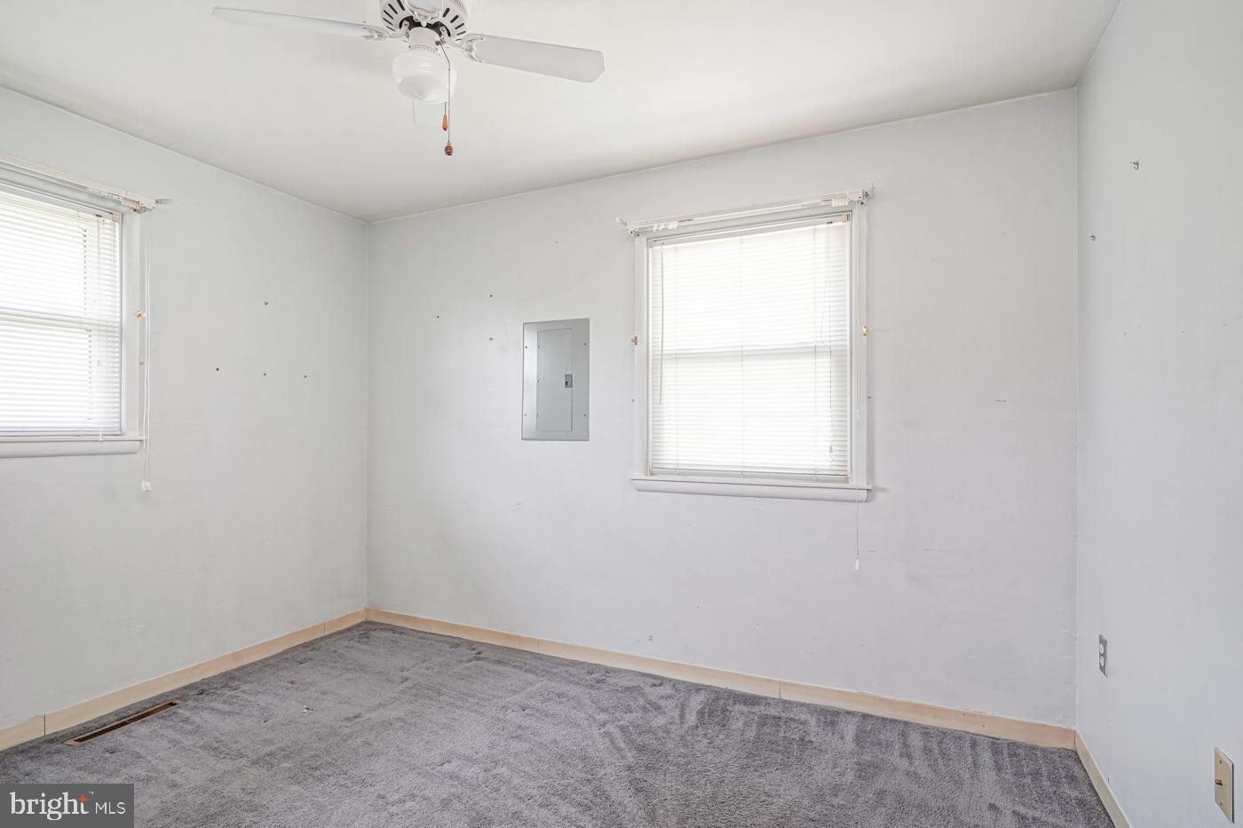 455 Colonial Road Bellmawr, NJ 08031 - Photo 20 of 26