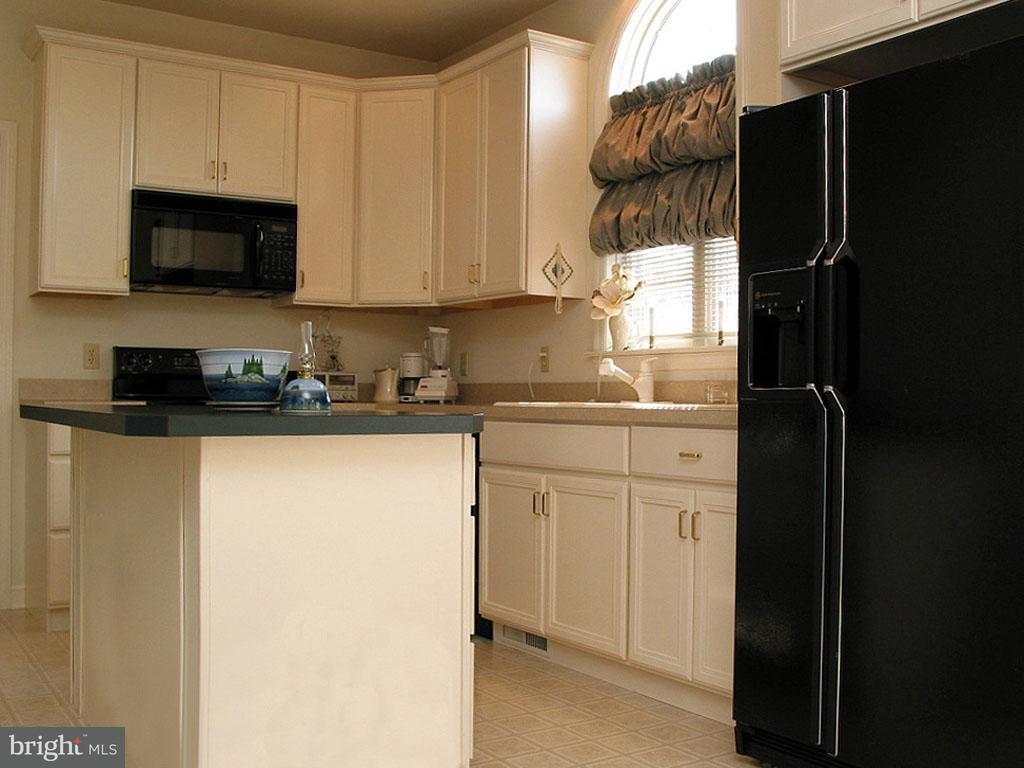 358 Rumford Road Lititz, PA 17543 - Photo 3 of 4
