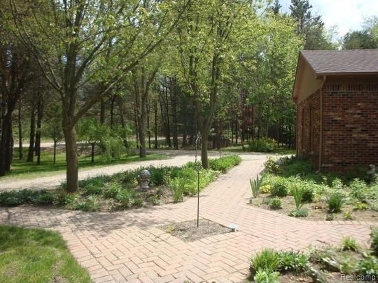 644 East Buell Road Rochester, MI 48306 - Photo 28 of 34 IS-7pliy947xnq5.jpg