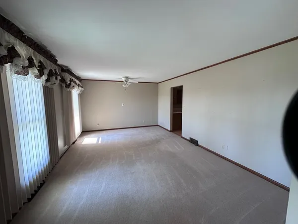 $129,900 | 321 East Elm Street, Piper City, IL 60959