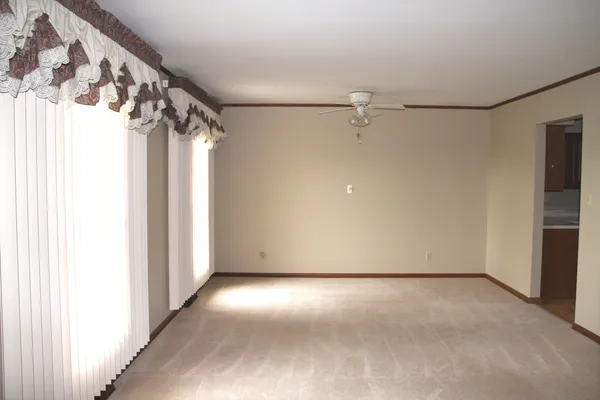 $129,900 | 321 East Elm Street, Piper City, IL 60959