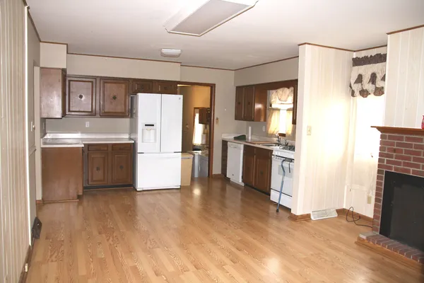 $129,900 | 321 East Elm Street, Piper City, IL 60959