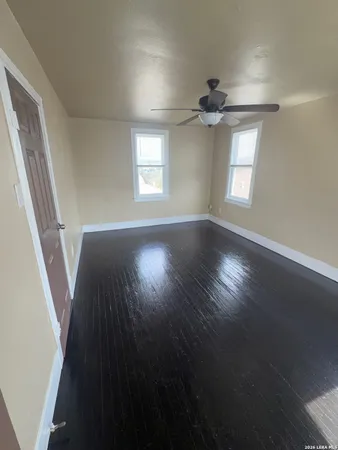 $750 | 115 St Francis Avenue, Unit 3, San Antonio, TX 78204