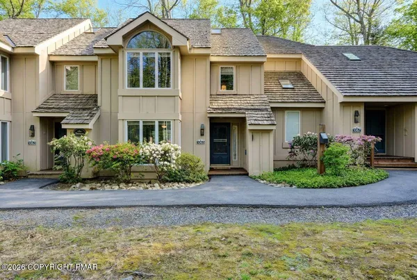 $289,000 | 1065 Crestwoods Drive, Pocono Pines, PA 18350