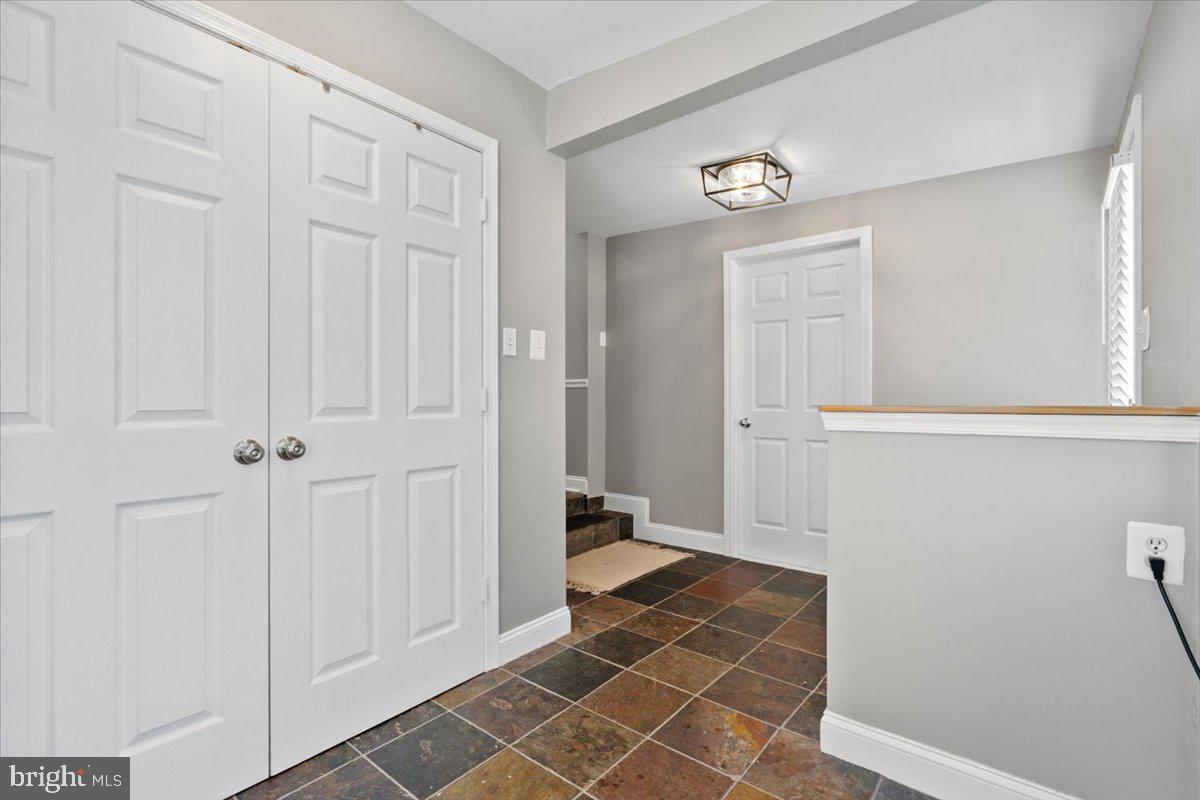 2819 Summerfield Road Falls Church, VA 22042 - Photo 20 of 36