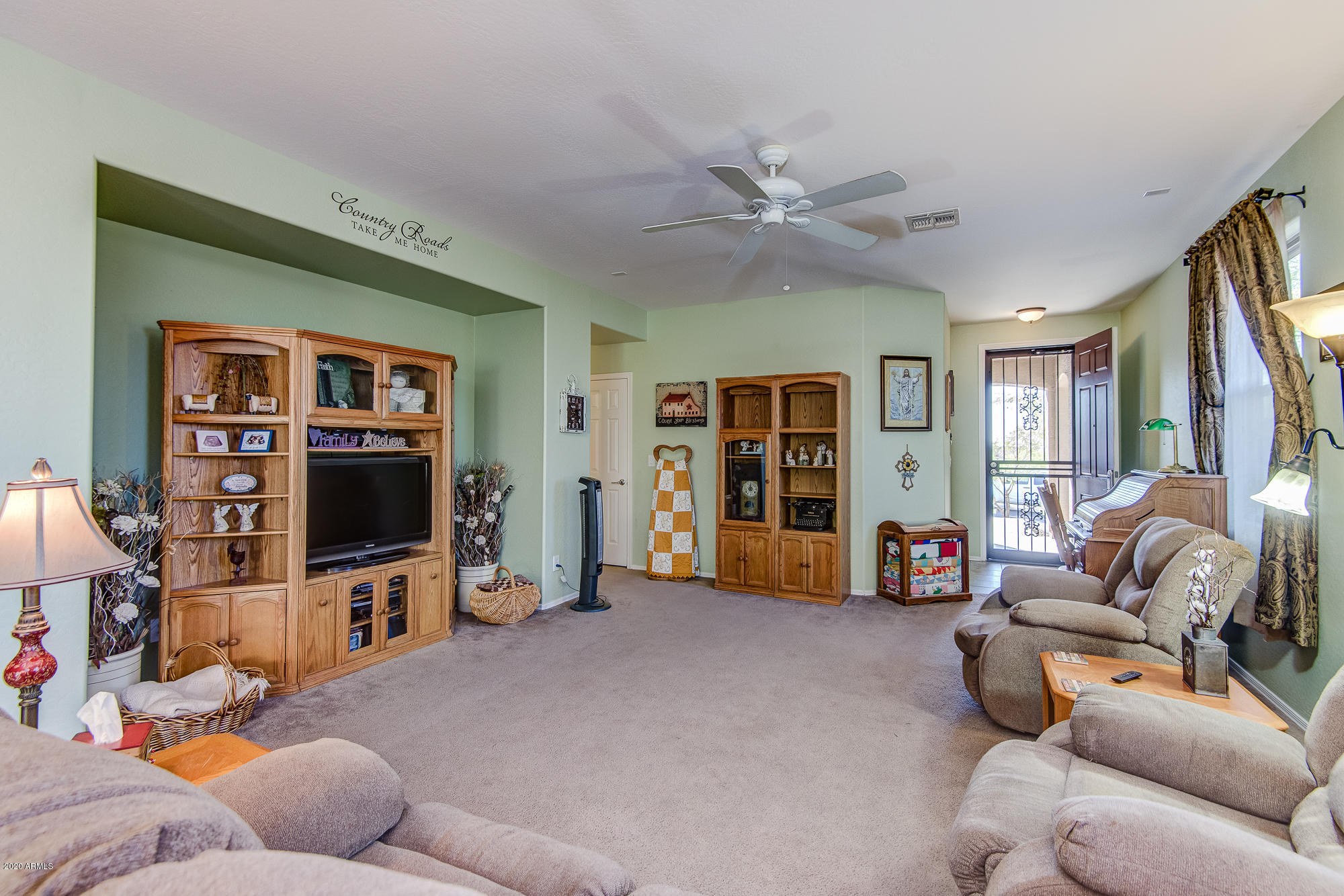 38221 North Raleigh Way Phoenix, AZ 85086 - Photo 3 of 27 DSC_3240_