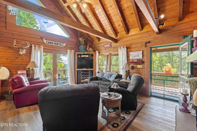 $879,900 | 1130 Lakeview Drive, Sharps Chapel, TN 37866