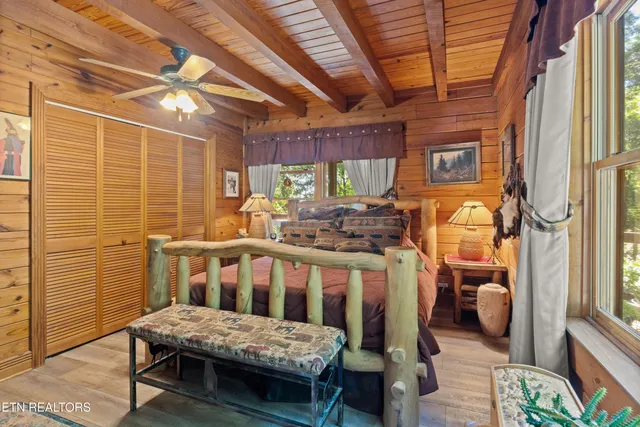 $879,900 | 1130 Lakeview Drive, Sharps Chapel, TN 37866