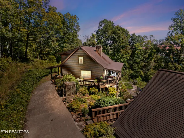 $879,900 | 1130 Lakeview Drive, Sharps Chapel, TN 37866