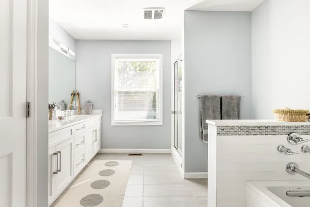 $22,000 | 77 3 Mile Harbor Drive, East Hampton, NY 11937