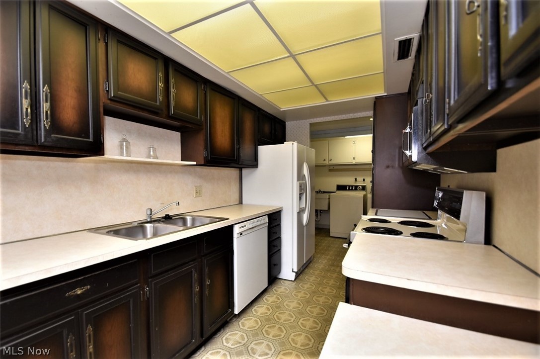 3701 Mayfield Road, Unit 303 Cleveland, OH 44121 - Photo 14 of 27 Gallery Image 14