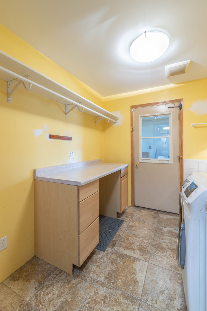 215 Fernwood Road Montgomery, IL 60538 - Photo 13 of 18 a view of cabinets