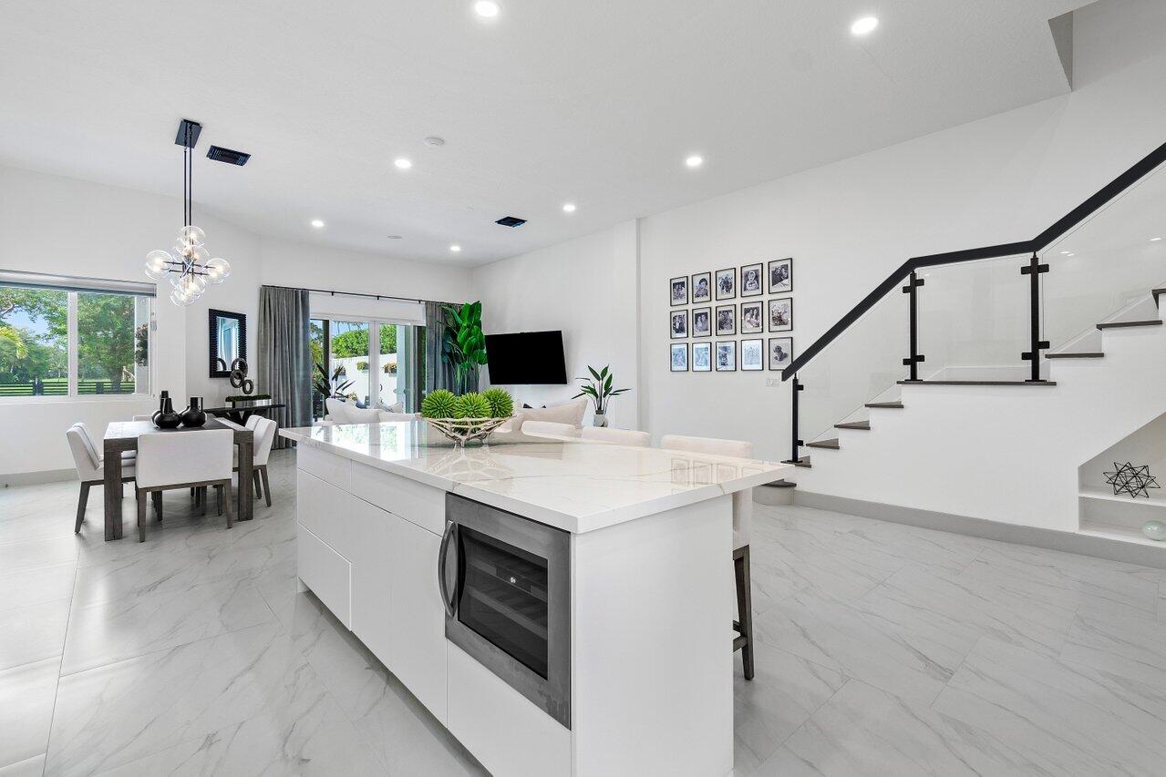 350 East Royal Palm Road Boca Raton, FL 33432 - Photo 11 of 61 059-350EastRoyalPalmRoad-BocaRaton-FL-33