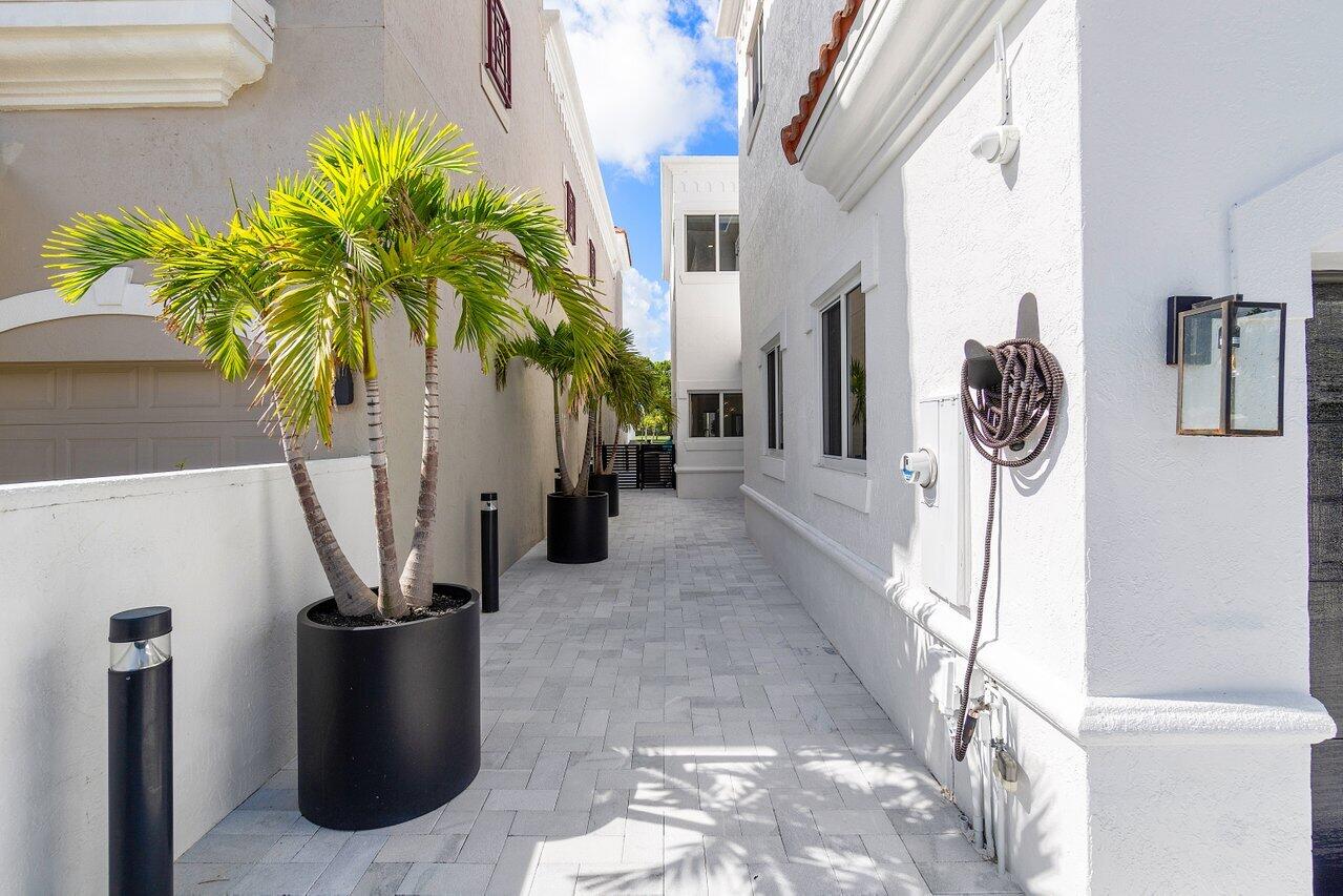 350 East Royal Palm Road Boca Raton, FL 33432 - Photo 26 of 61 029-350EastRoyalPalmRoad-BocaRaton-FL-33