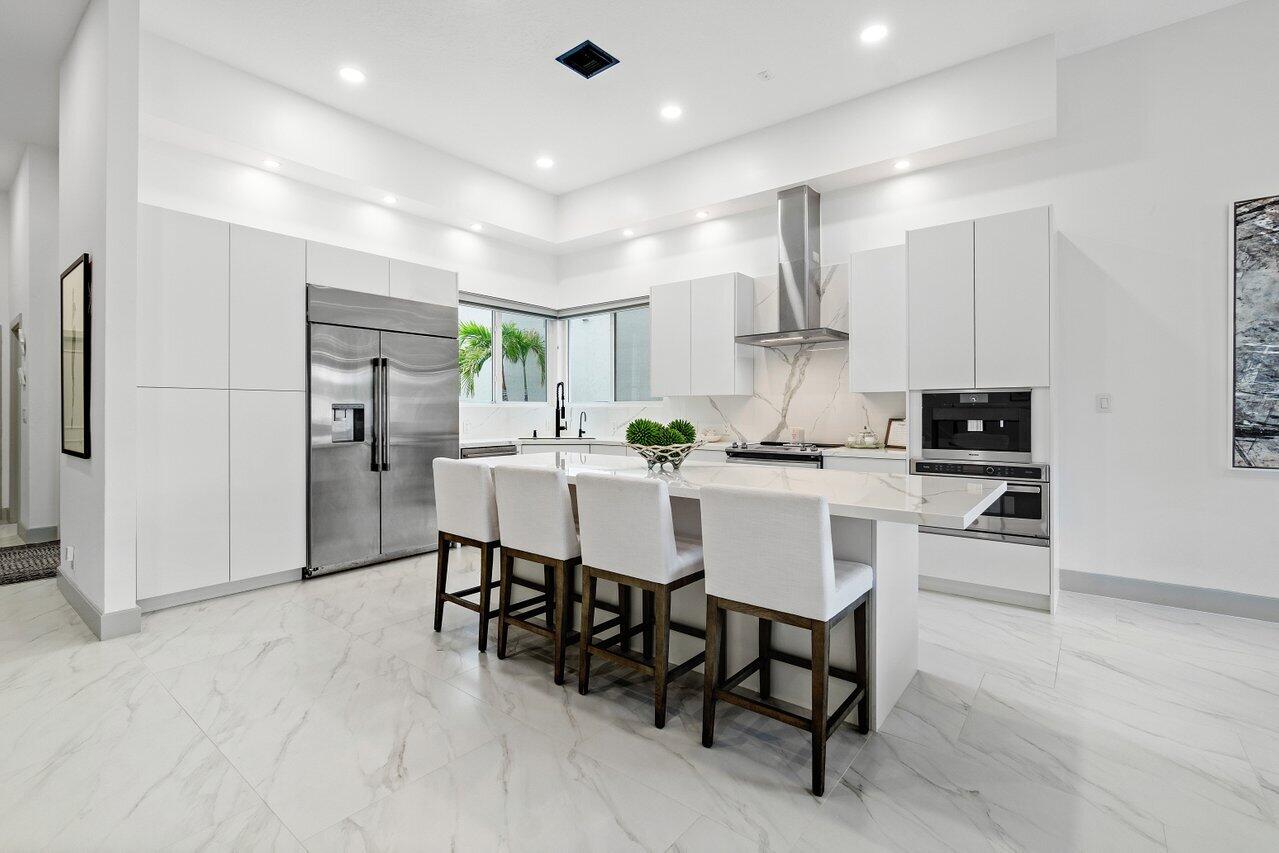 350 East Royal Palm Road Boca Raton, FL 33432 - Photo 9 of 61 011-350EastRoyalPalmRoad-BocaRaton-FL-33
