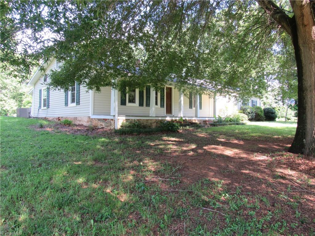 1770 Robertson Ridge Road King, NC 27021 - Photo 3 of 30