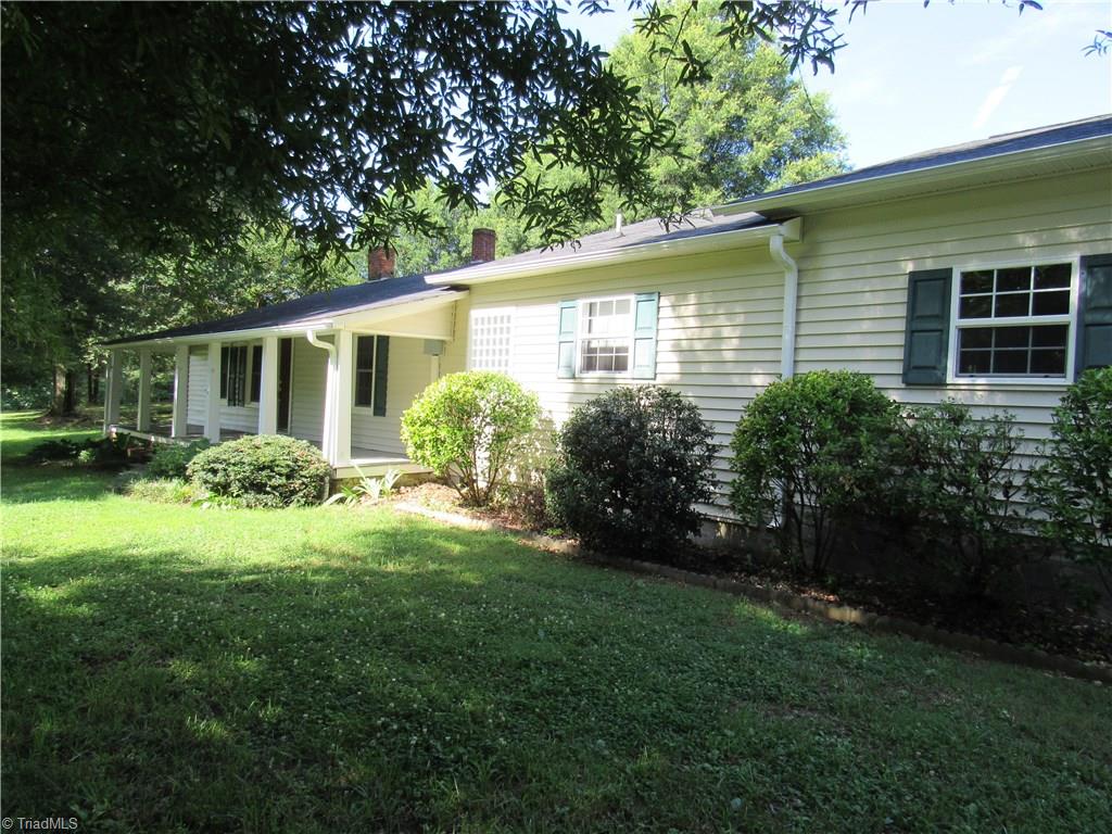 1770 Robertson Ridge Road King, NC 27021 - Photo 6 of 30