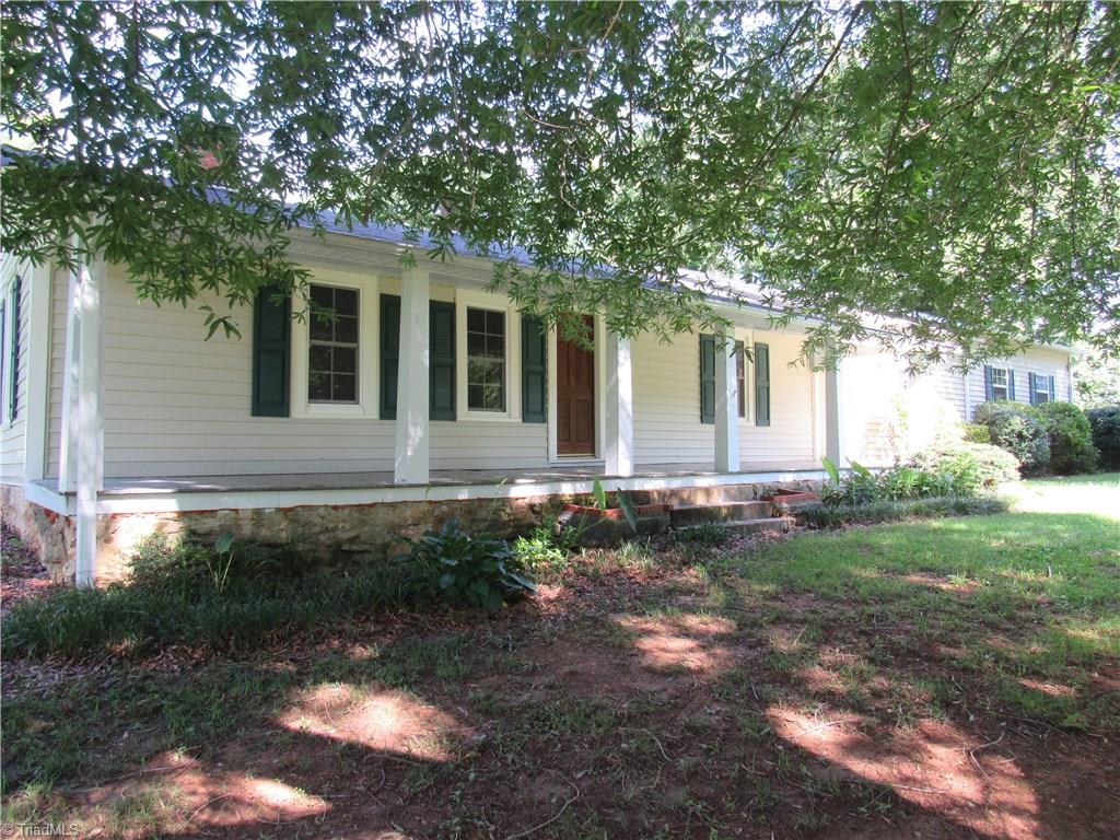 1770 Robertson Ridge Road King, NC 27021 - Photo 7 of 30