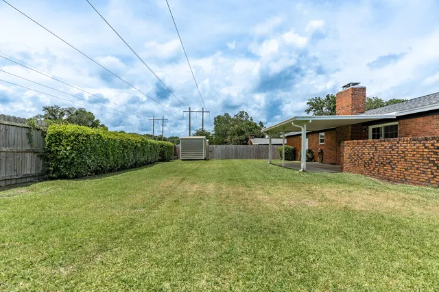 $389,000 | 310 Jonquil Avenue Northwest, Fort Walton Beach, FL 32548