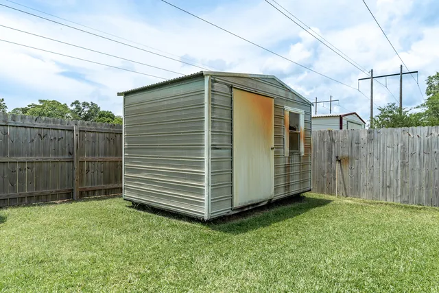 $389,000 | 310 Jonquil Avenue Northwest, Fort Walton Beach, FL 32548