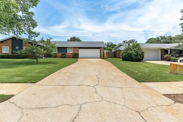 $389,000 | 310 Jonquil Avenue Northwest, Fort Walton Beach, FL 32548