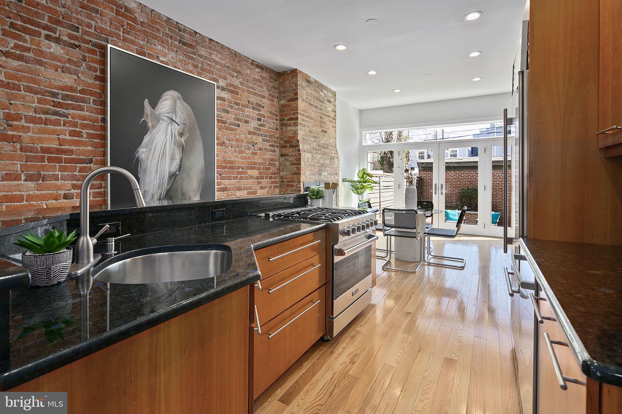 715 10th Street Northeast Washington, DC 20002 - Photo 10 of 49 Stainless steel appliances