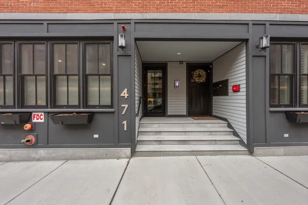 $4,100 | 471 Hanover Street, Unit 2, Boston, MA 02109