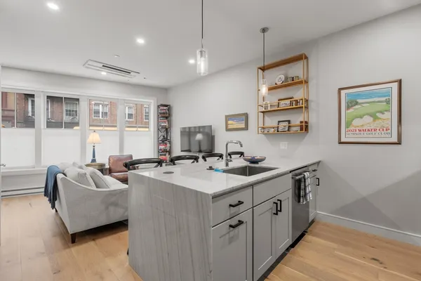 $4,100 | 471 Hanover Street, Unit 2, Boston, MA 02109