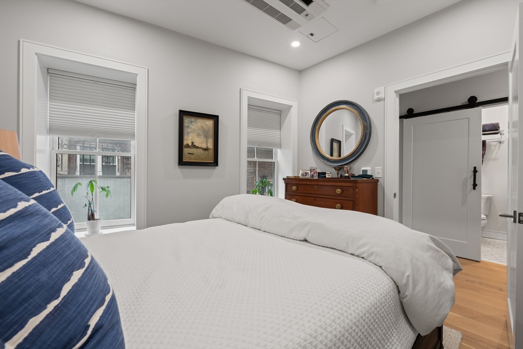 471 Hanover Street, Unit 2 Boston, MA 02109 - Photo 9 of 15