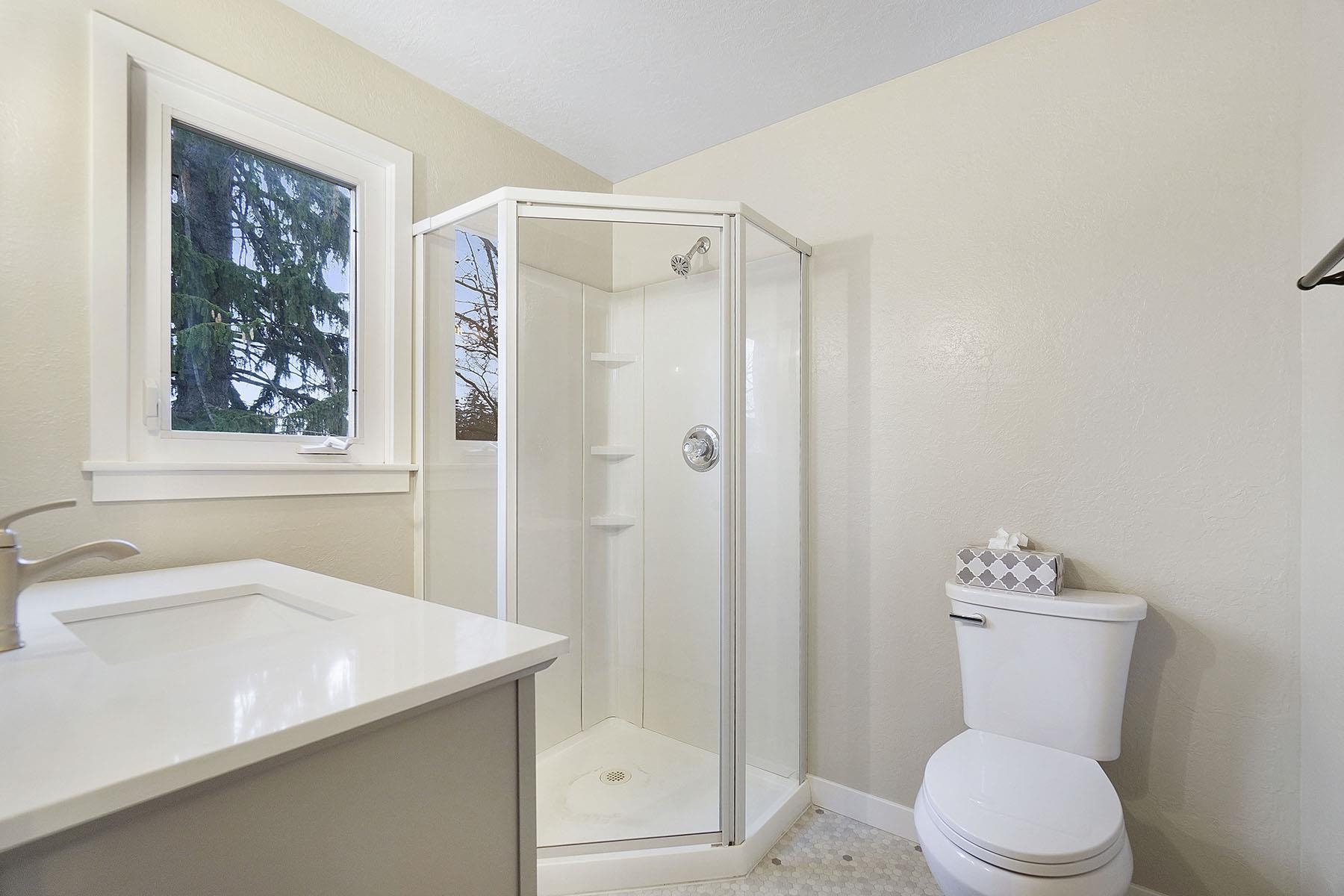 213 North Farr Road Spokane Valley, WA 99206 - Photo 22 of 34