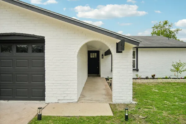 $3,750 | 10219 Rutland Village West, Austin, TX 78758