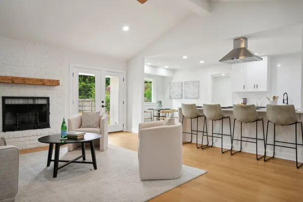 $3,750 | 10219 Rutland Village West, Austin, TX 78758