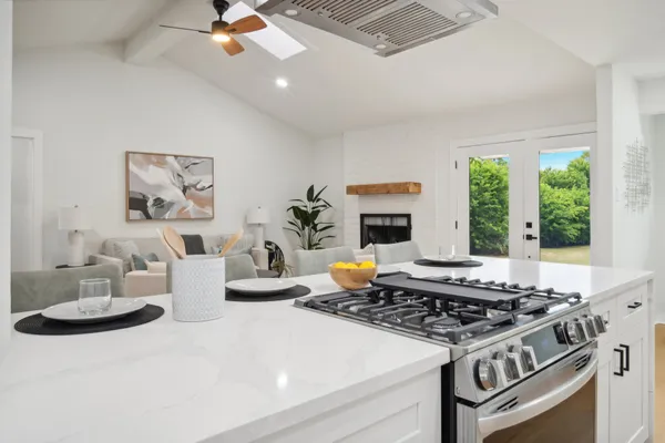 $3,750 | 10219 Rutland Village West, Austin, TX 78758