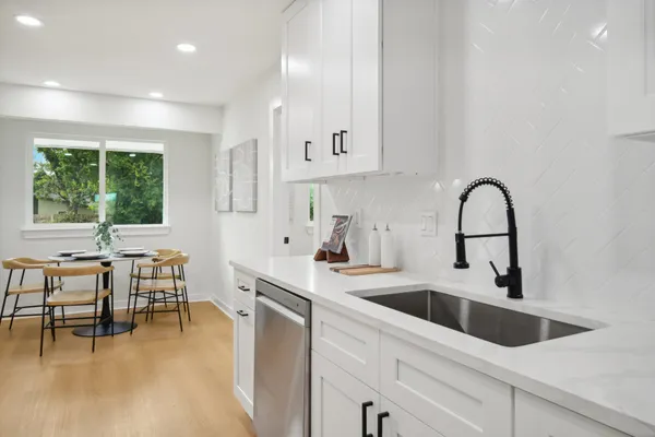 $3,750 | 10219 Rutland Village West, Austin, TX 78758