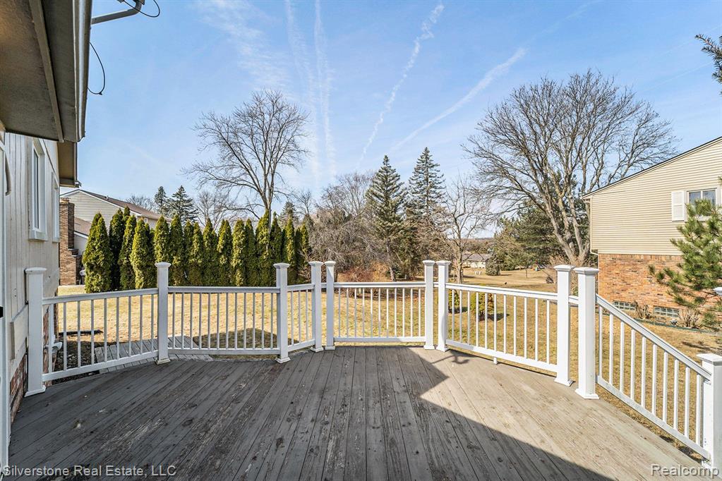 804 Dickson Lane Rochester Hills, MI 48307 - Photo 22 of 24