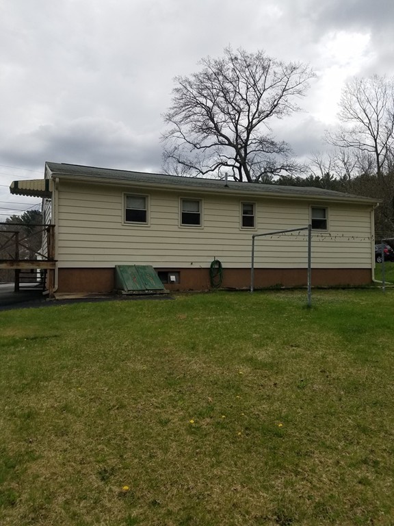 529 Cooper Road Northbridge, MA 01534 - Photo 2 of 14