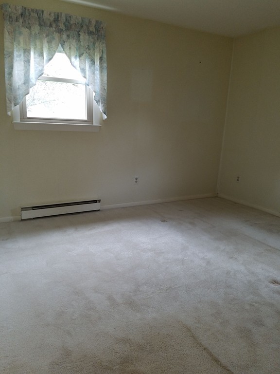 529 Cooper Road Northbridge, MA 01534 - Photo 10 of 14