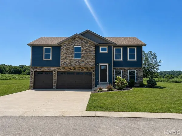 $360,000 | 10192 Riehl Farm Drive, Potosi, MO 63664