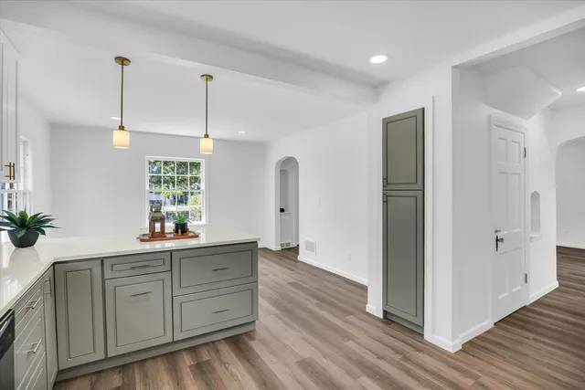 $3,050 | 1212 West Healey Street, Champaign, IL 61821