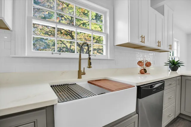 $3,050 | 1212 West Healey Street, Champaign, IL 61821