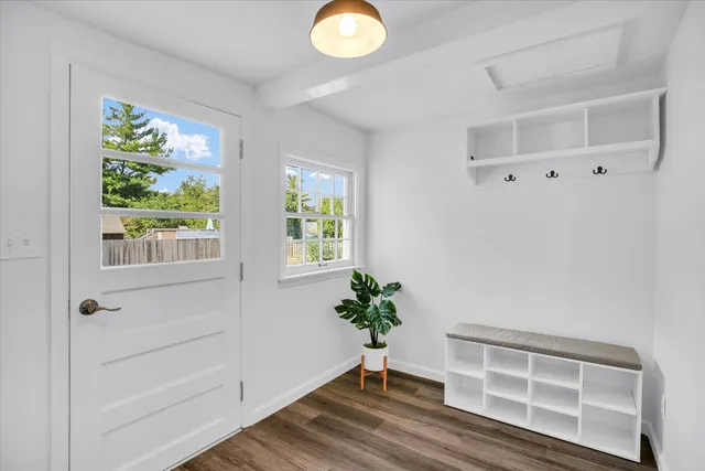 $3,050 | 1212 West Healey Street, Champaign, IL 61821