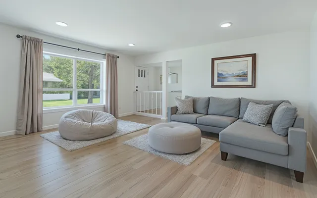 $3,050 | 1212 West Healey Street, Champaign, IL 61821