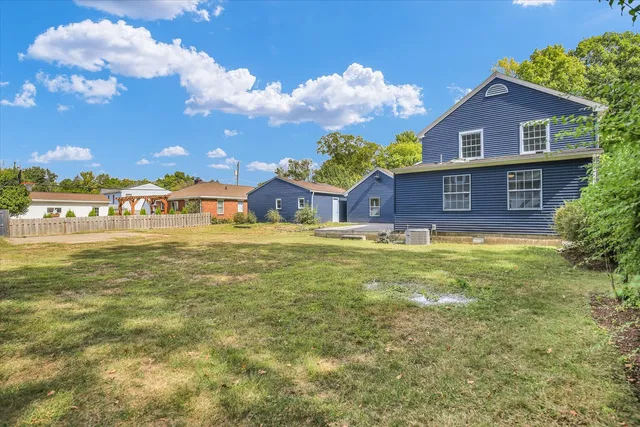 $3,050 | 1212 West Healey Street, Champaign, IL 61821