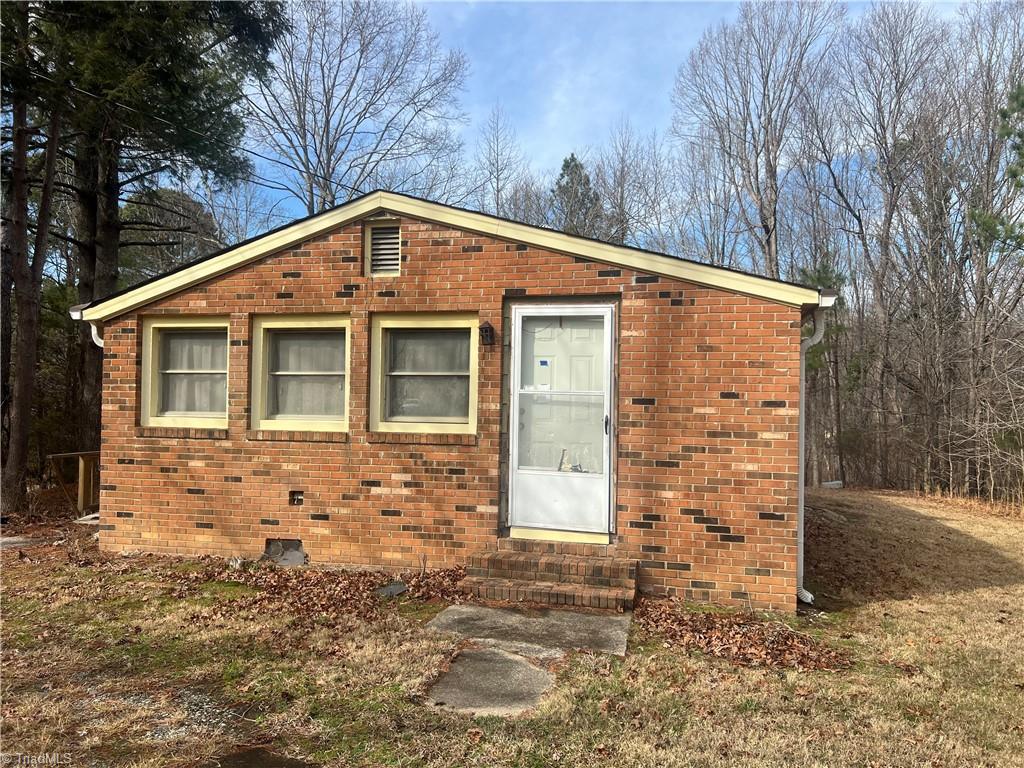 7518 Russell Road Durham, NC 27712 - Photo 2 of 10