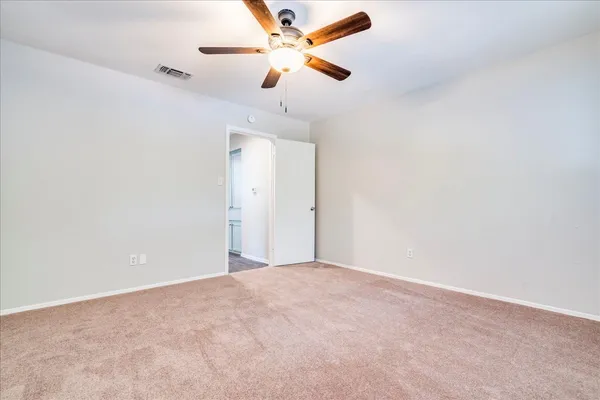 $1,400 | 408 Vista W Court, Unit A, Bastrop, TX 78602