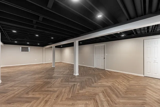 $2,950 | 1000 East Callero Circle, Unit 1, Mount Prospect, IL 60056