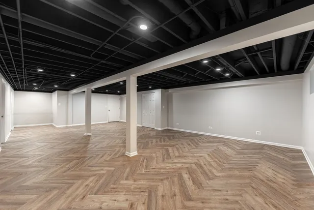 $2,950 | 1000 East Callero Circle, Unit 1, Mount Prospect, IL 60056